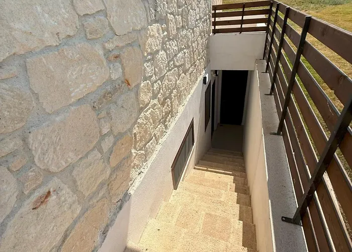 别墅 Zennova #65 Vanina *